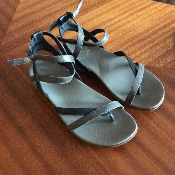 juniper chacos